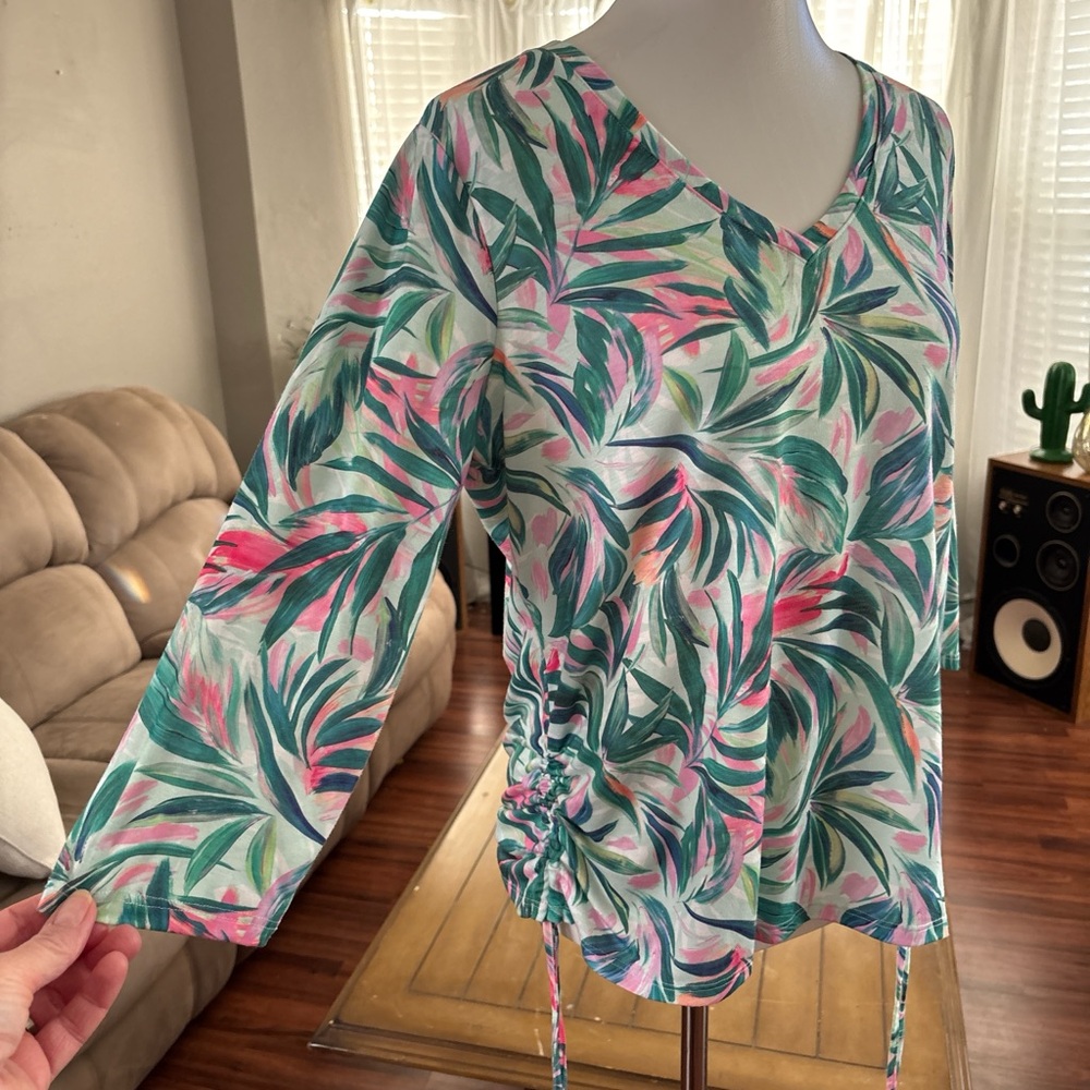 Stella Parker Collection top blouse. Tropical leaves. - Picture 2 of 8